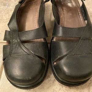 Danskos Black Leather Flat Open Heel Dress Shoe 39